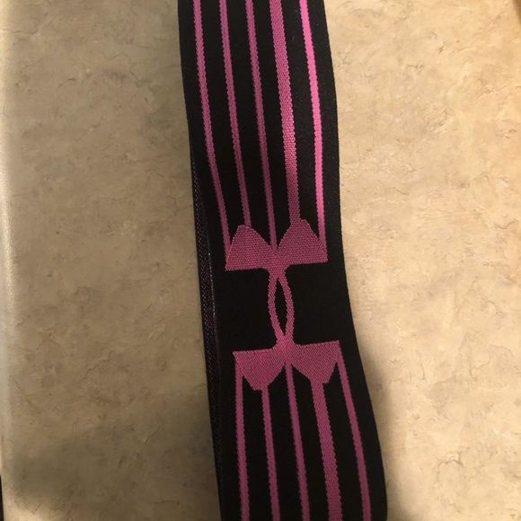 Under Armour headband - never worn - Picture 6 of 6